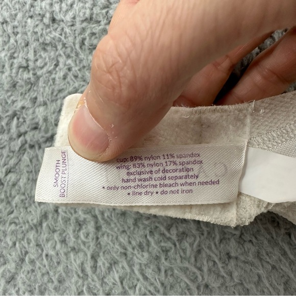 Cacique Smooth Boost Plunge Bra Ivory Off White Women's‎ 36DD E - Picture 6 of 6